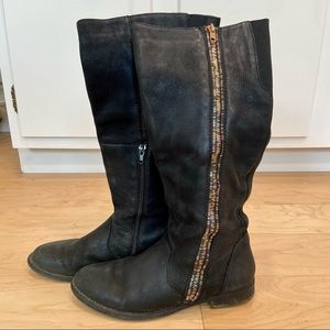 Black Boots with Mixed Metal Zipper
